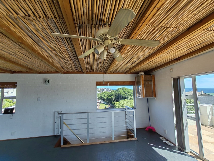 4 Bedroom Property for Sale in De Kelders Western Cape